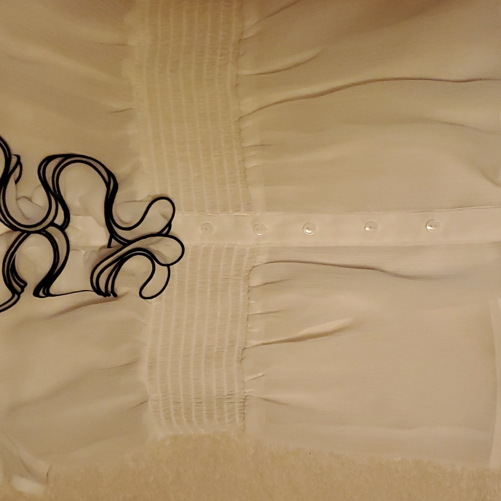 Blouse - Picture 2 of 6